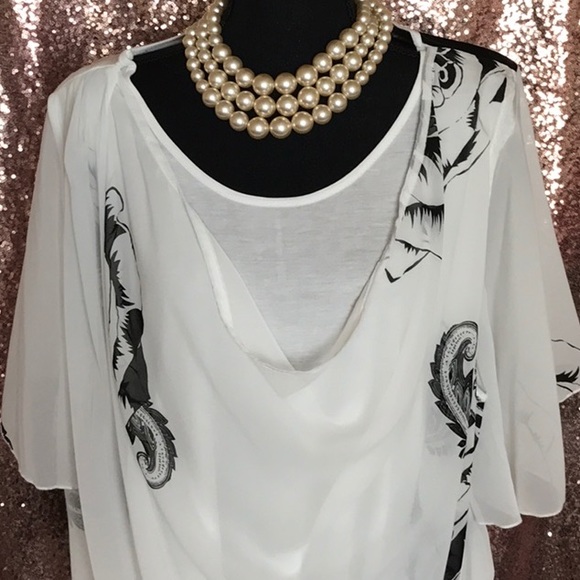 Love the Queen Blouse & Skirt - Picture 5 of 8